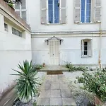 Le Petit Californie Bourgeois