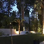 Charmant Appartement Avec Jardin A 10 Mn Du Palais