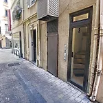 Studio With View On Marche Forville For 2 128