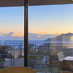 B002 - Superbe Appartement Avec Vue Mer Et Piscine