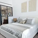 79M2 Penthouse, Palais Et Plages A 400M & 5Mn
