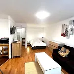 Studio Vidal In The City Center Of Cannes With Ac