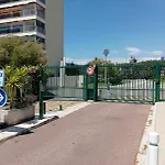 Residence Bord De Mer, Cannes Midi, Acces Direct A La Plage