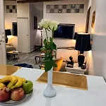 La Petit Maison Du Bonheur