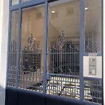 Loena Cannes Centre - Appartement Entier 2 Pieces - 4 Personnes - Proche Croisette Palais Festival Plage - Internet Gratuit - Climatisation - Non Fumeur