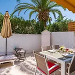 Superbe Studio Bord De Mer Avec Terrasse & Piscine