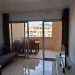 Appartement 3 Pieces, Proche Plage Et Cannes