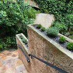 Charming Villa-Appartement With A View On The Sea Of 95 M2