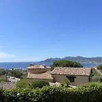Charming Villa-Appartement With A View On The Sea Of 95 M2