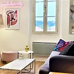 “ Bonjour” Au Coeur Et Au Calme