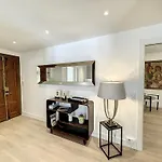 Pah1 - Tres Beau 2 Pieces Dans Une Rue Pietonne