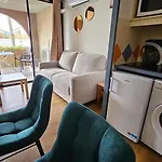 Magnifique T2 Climatisation - Grande Terrasse, Piscine Et Apercu Mer