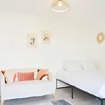 Palm Beach Studio With Terrace 150M From Beaches