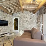 Providence - Suquet - Atypical Apartment In The Heart Of Le Suquet Cannes