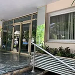 Cannes Center Terrace Ac Wifi 200 M From Sea Behind Martinez
