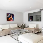 Beautiful Apartment With Sunny Terrace