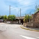 Rare! 2-Br With Pools Beach Access Private Parking