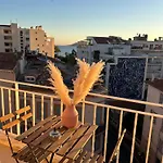 Studio Renove Au Suquet A Cannes