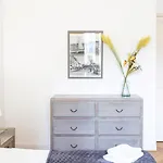Cannes Holidays - Charmant, Authentique, 3 Chambres, Calme, Palais & Plage