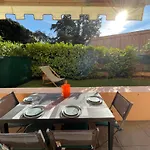 Appartement 2 Pieces Avec Un Jardin Privatif