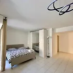 Modern Apartment In Cannes