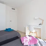 Le Corail Spacieux Avec Beau Et Ample Balcon, Au Centre, Ideal Pour Familles Et Petits Groupes