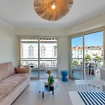 L\'Athena Elegant Avec Sublime Terrasse, Position Parfaite Pour Un Sejour Incroyable