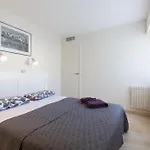 Le Corail Spacieux Avec Beau Et Ample Balcon, Au Centre, Ideal Pour Familles Et Petits Groupes