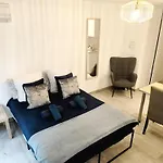 Evasion Riviera Studio Cosy Et Charmant Avec Piscine