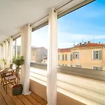 Ref 1960 - Cannes Center - Croisette