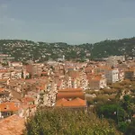 Superbe Et Atypique F2 Suquet Centre Cannes
