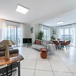 Amazing Apartment In Cannes With House Sea View