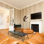 Palais Area 4 Beds - 4 Baths