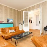 Palais Area 4 Beds - 4 Baths