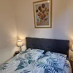 Centre Cannes beau deux pièces près de tout à pied
