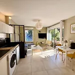 A011-Superbe Studio Avec Terrasse Sauna Jacuzzi