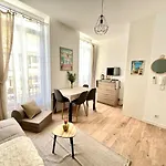 Adorable Studio Cannes Center