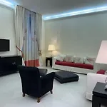 Proche Au Palais