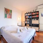 Spacieux Appartement ! Le Numero De Whatzap Est Sur La Photo !