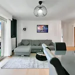 Le Sun Valley - Videoprojecteur Et Terrasse Zen