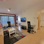 Bristol Park - Parking - 5Mn Walk From Palais Des Festivals