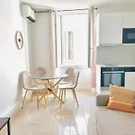 2 Bedroom Flat Cannes Center La Croisette Banane