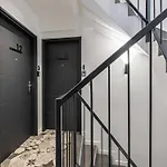 Cozy Renovated T2 - Rue Meynadier Cannes Center - 1Br 4P