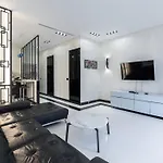 110 M2 Golden Square, Renovated, 20Metres Croisette, Parking Private