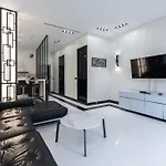 110 M2 Golden Square, Renovated, 20Metres Croisette, Parking Private