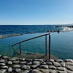 Luxury Family 2Br - Prime Location, Walk To Beach & Shopping, Sunny Balcony - Totolulu Cannes Hoche
