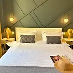 Beautiful 4 Beds & 4 Baths, 10Min From Palais, 4 Stars Residence