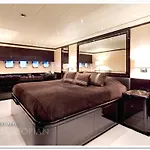 Bateau Mangusta 92