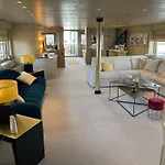 Riva 130