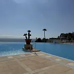 Studio Vue mer et Piscine Climatisation Wifi